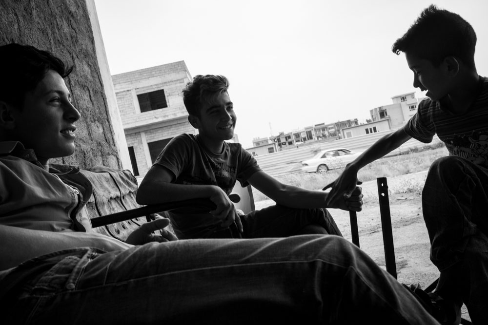  تصوير الكساندر افونسو - نازحون ايزديون لا يملكون شيئا لكنهم يهبون كل شيء 